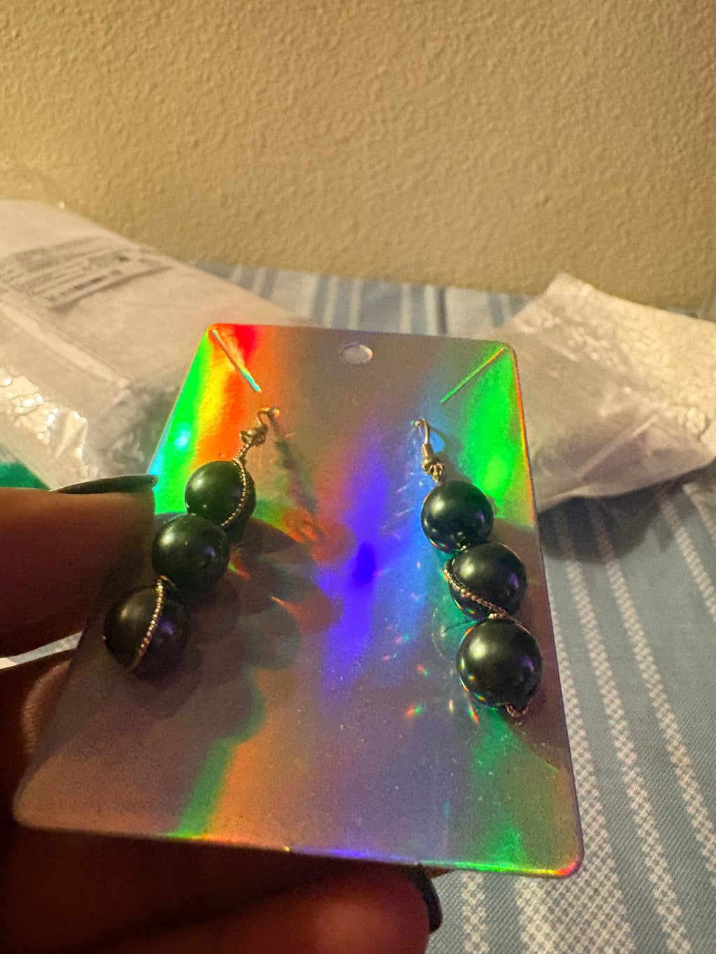 Pōhaku Kai Earrings 🌊🖤

Meaning: “Ocean Stone”